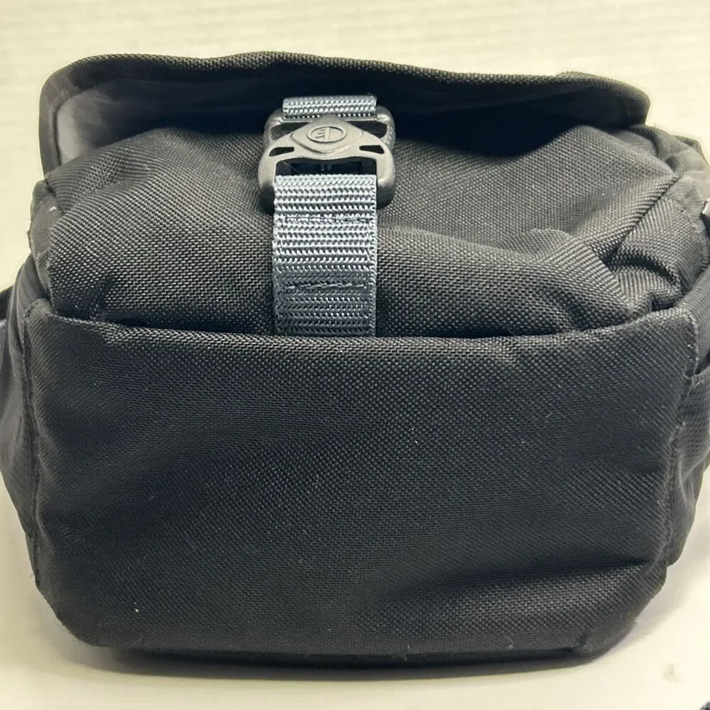 Tamrac Rally 2 3442 Padded D-SLR Camera Bag, 2 Lens, Zipper Front Pocket